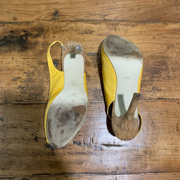 Guess Excellent Condition Yellow Heels - Picture 3 of 4